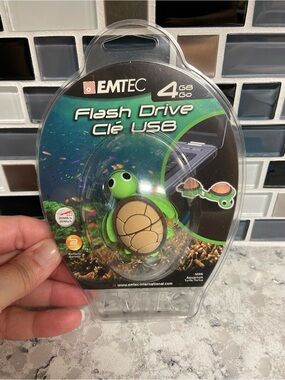 Green Turtle USB Flash Drive 4GB - Cute Pet Fish Theme
